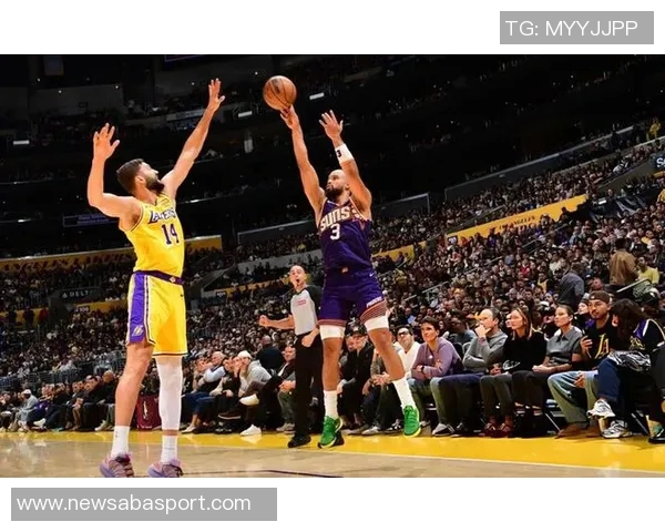 狄龙超远助攻阿伦上反篮湖人紧急喊停恶人空接瞬间